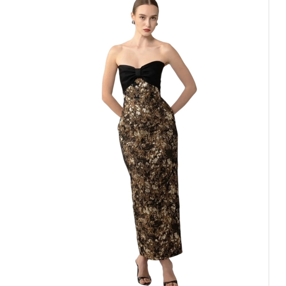 Elegant Black and Gold Straple
